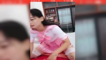 甜美小幼师首秀下海【高颜值幼师】制服装首秀跳蛋自慰秀，缺钱花的女人来赚快钱了！