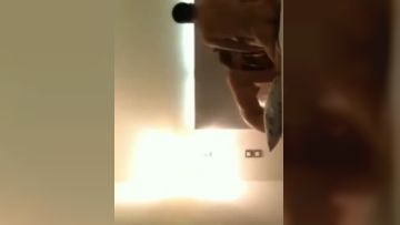 【网曝门事件】汤不热疯传爆红珍奶拉面帅老板带女友3P自拍流出 后入速插真刺激