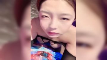 反差小母狗00后小仙女，深喉草嘴淫声荡语，后入爆草浪叫，爽，对男友彻底的服从，超赞值得一撸！