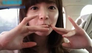 操不够的骚浪空姐女友 剪开白色死库水无套暴力抽插 白浆肆意 爆精撸射 骚货想尝精液味道 高清480P完整版