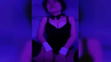 极品淫荡女友_穿着兔女郎丝袜诱惑_爆裂抽插狂操高潮淫叫。