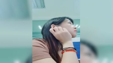 清纯小野喵】在外资公司上班美丽小姐姐~上班偷偷直播!~！！✨✨✨--无声音时是主播关的，怕泄露公司机密_20220531_090454