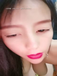 国产小宝贝全程露脸火辣身材颜值女神，性感的脱衣艳舞甩奶电臀很是诱惑，自己揉捏骚奶子骚穴特写展示呻吟可射