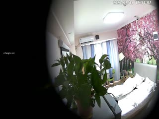 连锁酒店偷拍到的高质量情侣，女生长相和身材，配得上高质量女性，女的叫床好骚啊，这么大声就不怕隔壁听到嘛？请带上耳机