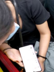 极品稀缺 意外走光 高端私密群流出 各种精彩不小心走光过程甄选 高抄大奶+离罩小葡萄+地铁露出-1