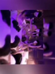 【网曝门事件】最新台湾新蓝国际年终聚会淫乱8P流出_各式乱操_淫声不断_各式姿势_抽插狂欢