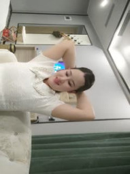 伟哥差点又翻车了足疗洗浴会所连续砸钱两个妹子都没有拿下，大波妹几次发现伟哥的手机异常