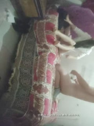 《嫖鸡不戴套》新战区4.10连续搞4炮无套内射3炮第二个美少妇主动给吹最后一位是主持人年轻妹不错很配合投入内射