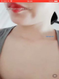 健身教练【好像贾静雯】人如其名 逼里塞跳蛋健身偷偷自慰，指导学员如何健身放松，骚逼就痒得躲起来自慰！-2