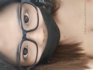 【约啪骚女现场搞】12.05疯狂3P玩上瘾 漂亮36D美女轮干猛男 69互舔 后入抽插 戴眼镜美女果然很骚啊