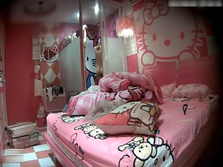 黑客破解偷拍女神级美女和纹身男友在闺房里啪啪啪