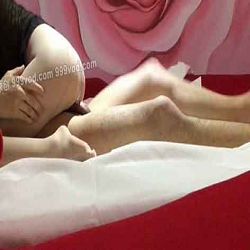 下班回家和隔壁白嫩少妇偷情露脸骚逼插起来水还挺多...