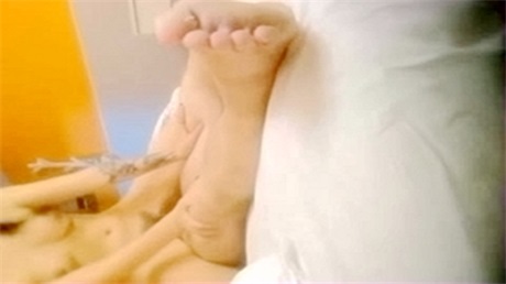 主题酒店开房500大洋约炮刚下班KTV兼职小妹啪啪偷拍直播