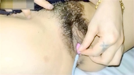 黑丝吊带大奶师姐淫荡取精