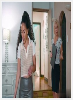 女同性恋夫妇 Avery Black 和 April Olsen 在开放日...