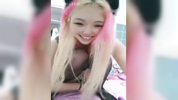 文艺复兴非主流漂亮美女紫薇臊茓,情趣黑丝内内用假JJ插入撑开看茓第03集