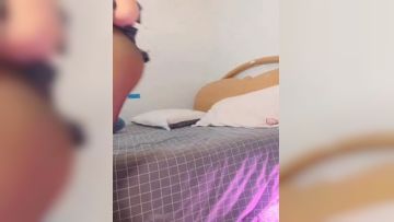 Jk女神制服黑丝白衬衫诱惑自慰