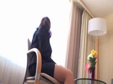 CLUB-207职场の美人先辈CAを淫技で喰いまくる后辈ガチレズビアンが堕とすまでの一部始终を盗撮第03集