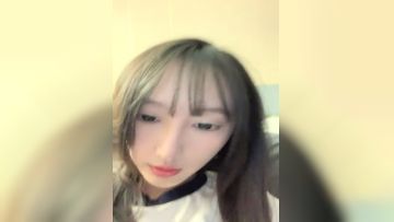 #泡泡咕_收益榜前三，日入过万，极品女神，蜂腰翘臀尤物每天发嗲，直播间礼物横飞，精彩之极