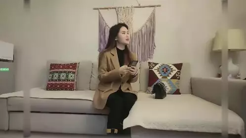 【无码中文字幕】9总全国探花第二场性感妹子坐身上扭动屁股，让妹子振动棒自慰调情，..】