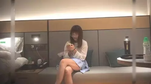 【文轩探花】代理探花受命约操小熊帽可爱女孩啪啪操柔情热吻操到高潮浪叫【无码】【大陆】【露