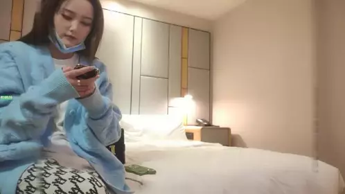 大胸超嗲女神 言语挑逗 风骚妩媚 无套插入白嫩美臀内射