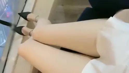 【全网挑战最骚泄密】吉林舞蹈艺术学院美女与男友啪啪流出！简直比专业的都会玩淫荡的楚楚可人啊