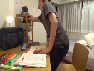 H不好~但我会告诉你怎幺接吻！”一个吻得很好的岳母