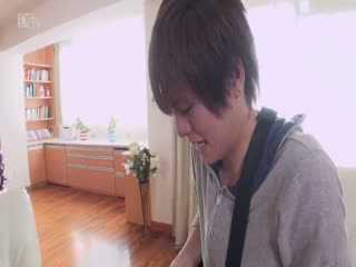 按摩“帮助”女同事