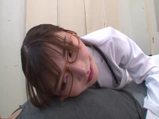 小房间业余中出  柔软丰满的白色身体来自