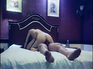 【赵总】4 腰很软眼镜外围少妇，轻松一字马抱着向后下腰，特写口交活不错，站立侧入抱起来勐操最后口爆【精华版】-高清原版无水印