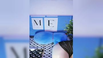 制服黑丝大屁股妹子火辣身材诱惑自慰道具双插刺激阴道和阴蒂爽翻天的节奏第04集