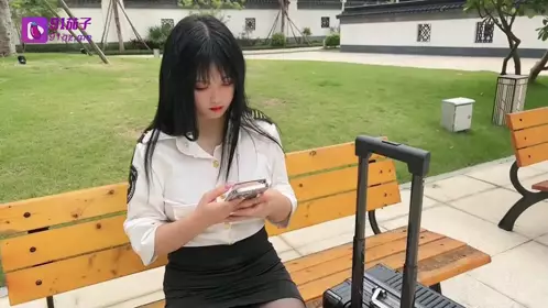 富婆手紧网上卖车 约粉丝见面高价回收需肉偿玩车震