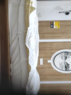 新晋探花劲爆首场，酒店内约23岁小姐姐，身材匀称害羞温柔