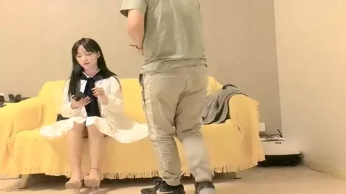 极品清纯00后小萝莉学生妹，神似奶茶妹高颜值，很是...