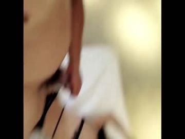 美乳模特网红被炮机干到尿失禁_穿着婚纱被调教_情趣酒店被绑着操_