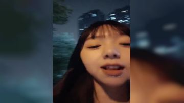 核弹！G奶学【性感荷包蛋】这奶子超级大！_2。