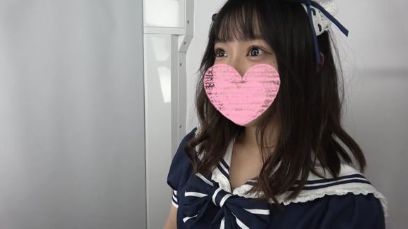 FC2PPV-1565390 邀请萌萌均女仆约会，穿着制服射精