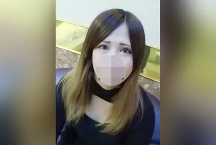 FC2-1689778FC2-1689778 一个沮丧的姐姐，我在光滑敏感的阴部上中出了。 素人