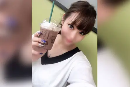 FC2-1704391FC2-1704391 一张漂亮的脸蛋 。夜班护士的危险性欲！ 素人