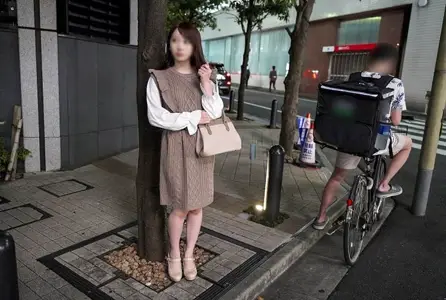 FC2-1702530FC2-1702530 《私拍》泄露外遇东京播音员认真SEX视频（中出）（首