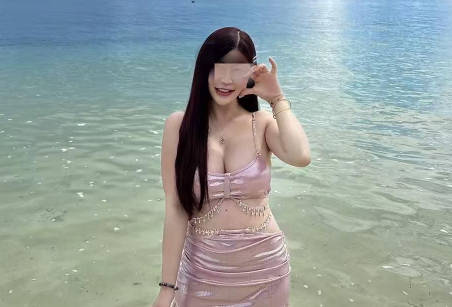 和妹妹去斐济旅游手扣她的骚逼