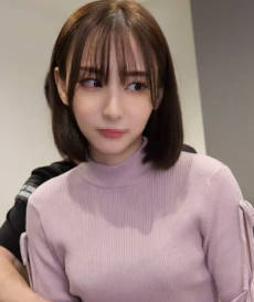 FC2PPV-4647842 敏感到让人尿裤子的变态女人