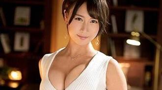 LUXU-1363 豪华电视1352短发看起来很棒！一位年轻的美容健康老师出现在AV上！与柔软的气氛相反，当开关打开时，淫秽的真实面孔就会显而易见！从秘密中滴入富裕的爱果汁的阴道