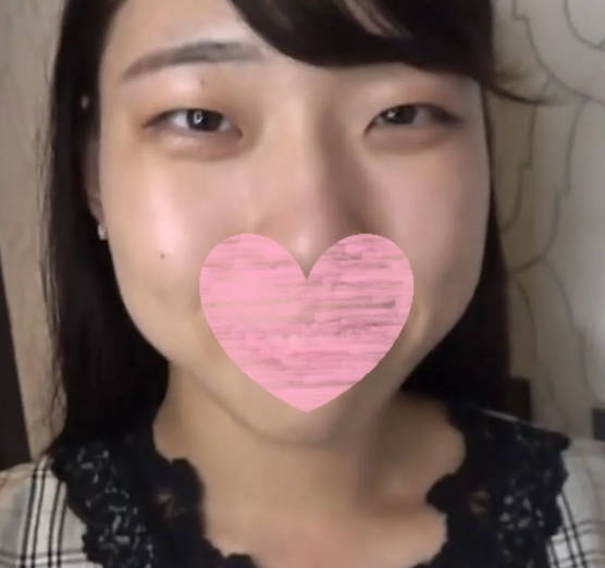 FC2PPV-4622078 与时尚业余素人女孩进行中出性爱