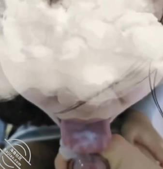 我和我哥来嫂子老家先射丝袜再射嫂子嘴里