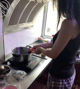 海角社区.下药成功拿下超常发挥让老姐高潮两次