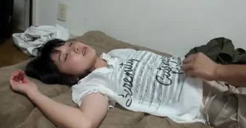 白嫩少妇被迷晕后被各种姿势抽插