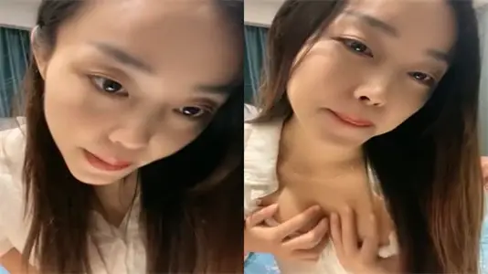 成都美女疫情失业下海直播尺度越来越大了这个月才开始直播的新人露点的时候遮遮掩掩