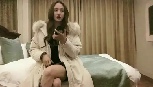 上海大圈御姐妩媚撩人！翘臀长腿一颦一笑皆诱惑，任你肆意玩弄至高潮！